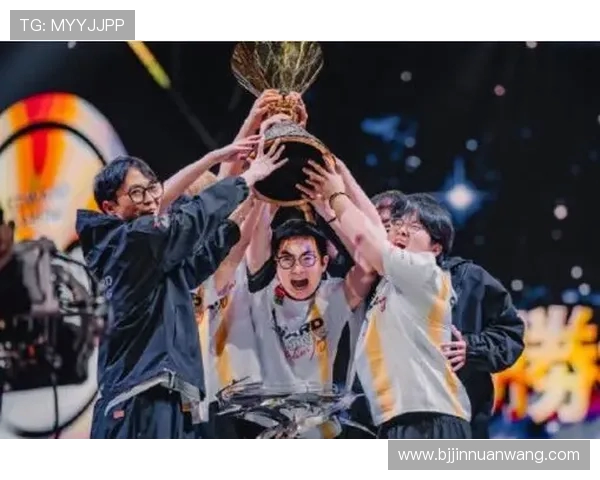 EDG在洲际赛中以100分稳居积分榜首位展现强大实力 EDG在洲际赛中以100分稳居积分榜首位展现强大实力