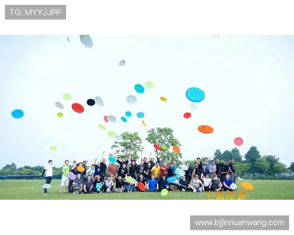 深圳飞盘队在全国飞盘状态排行榜中荣获第六名展现出强劲实力与潜力 深圳飞盘队在全国飞盘状态排行榜中荣获第六名展现出强劲实力与潜力