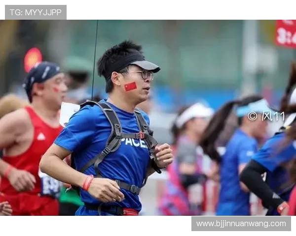 重庆飞盘队在马拉松大满贯中的团队协作精彩表现分析与点评